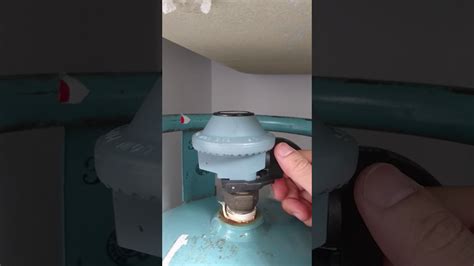 change cooking gas